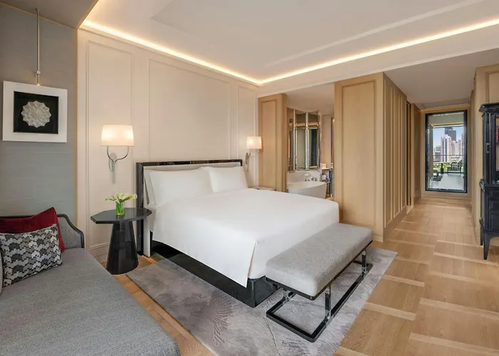 The Ritz-carlton, Hotel