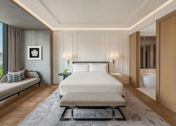 The Ritz-carlton, Hotel
