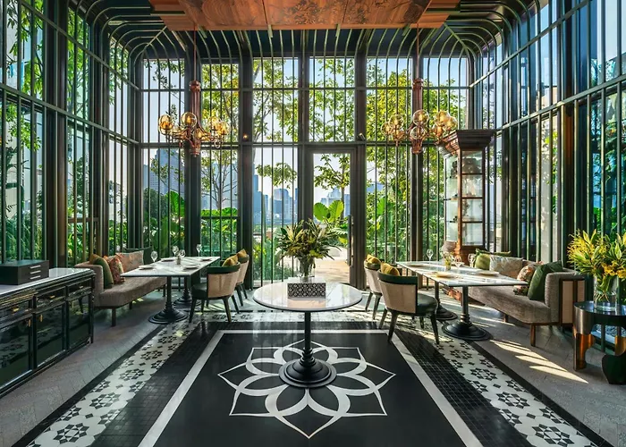 The Ritz-carlton,
